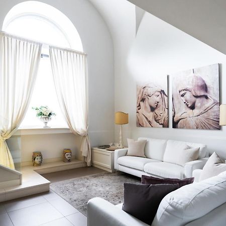 B Sicilian Charming Stay - Luxury Loft Catánia Buitenkant foto